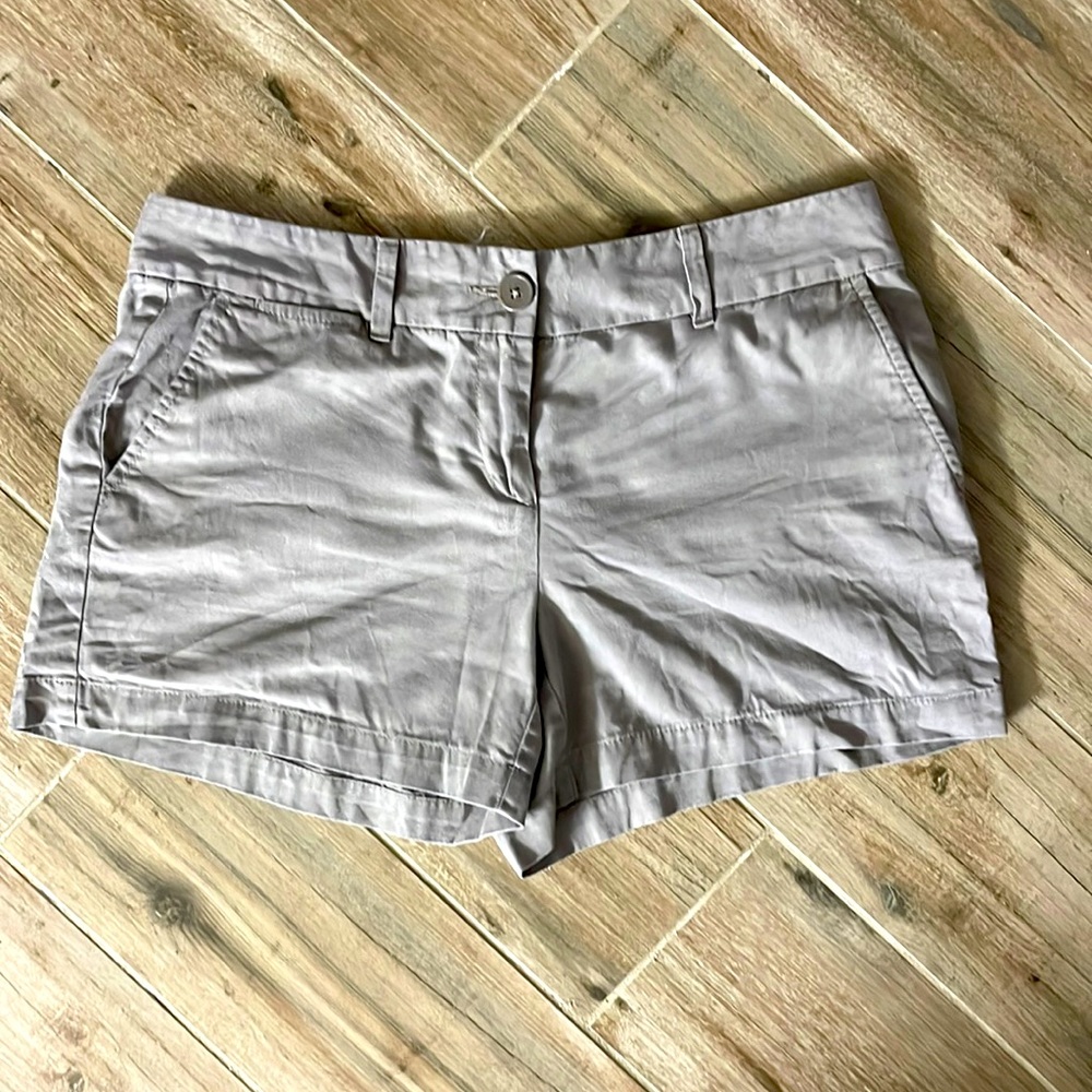 LOFT Stone Gray Khaki Chino Shorts Size 4